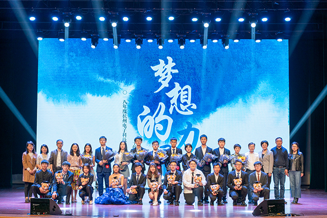 1558005461435861.jpg 17220618 李凌-30.jpg