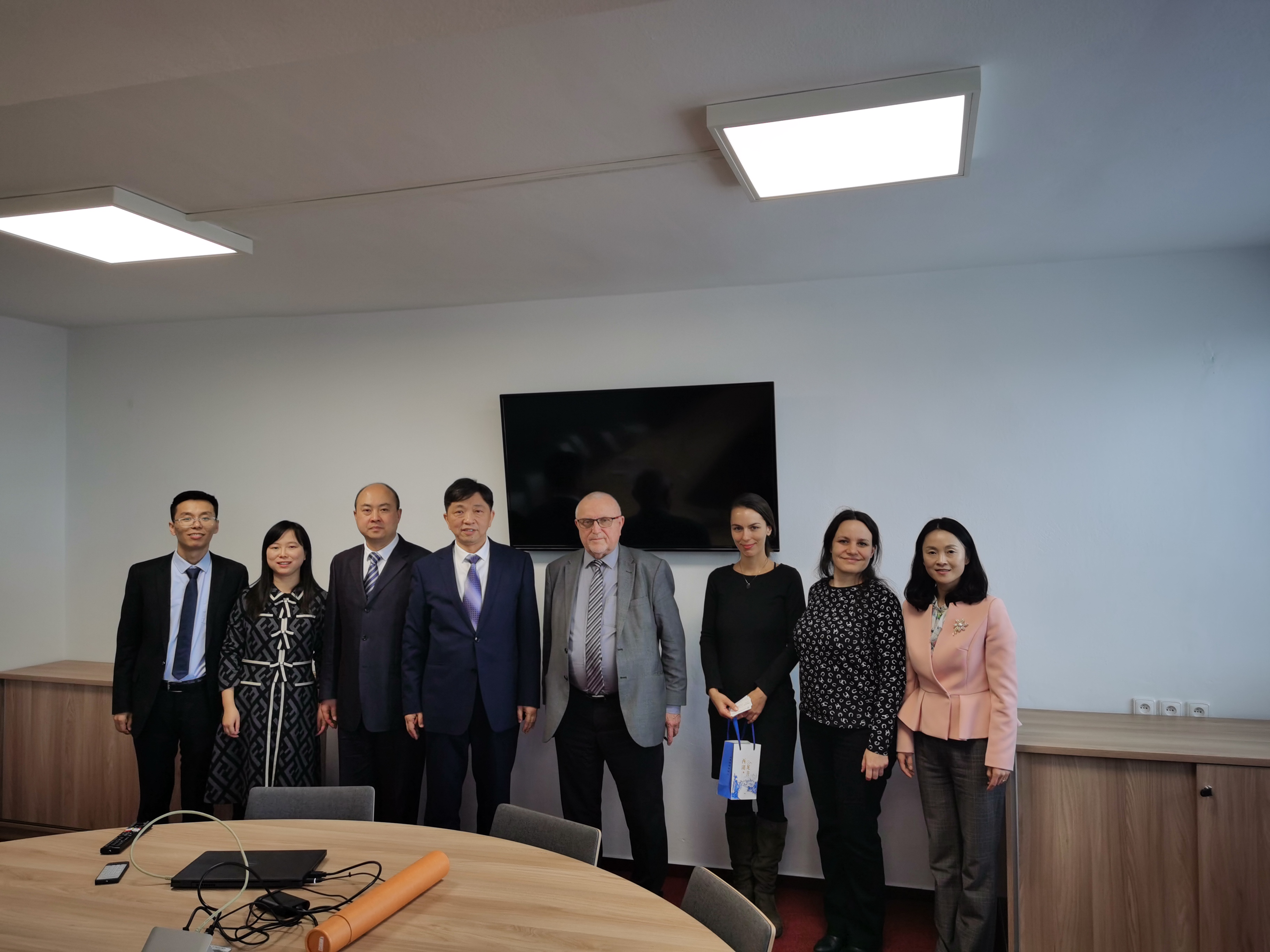 1579776217201928.jpg 1579776217201928.jpg