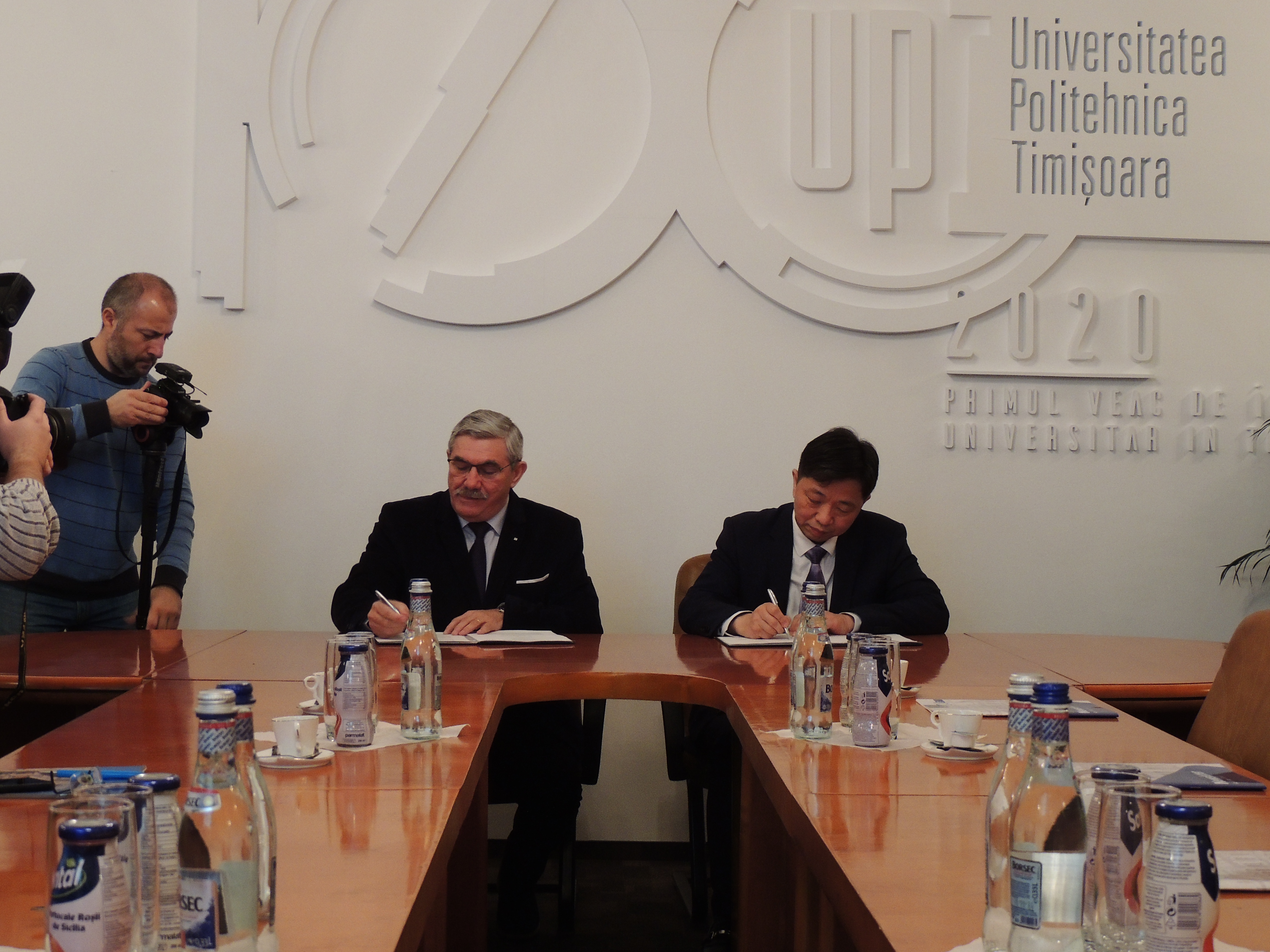 1579776143408570.jpg 1579776143408570.jpg