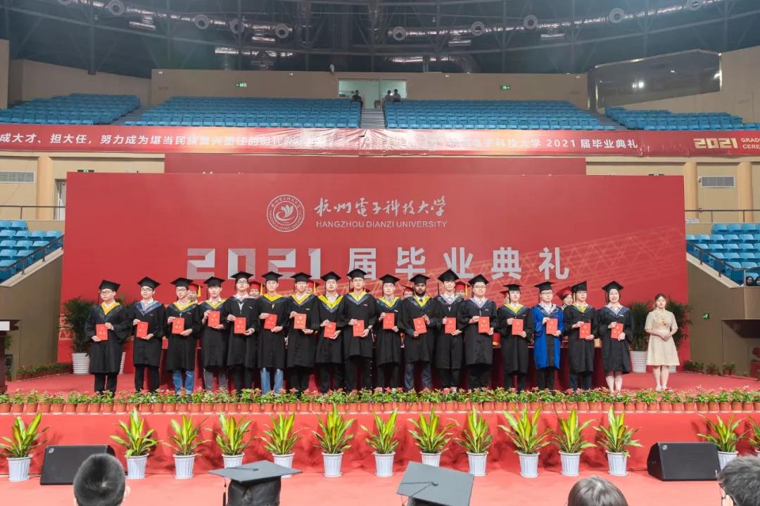 1624429396697997.jpg 1624429396697997.jpg