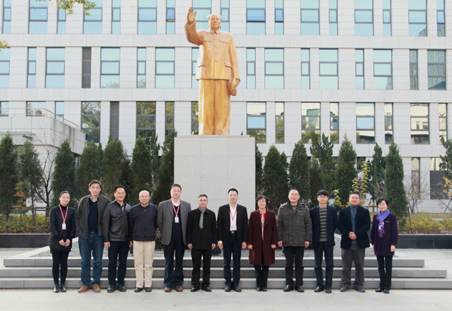 1513242427988687.jpg 王书记一行参观访问32所.jpg