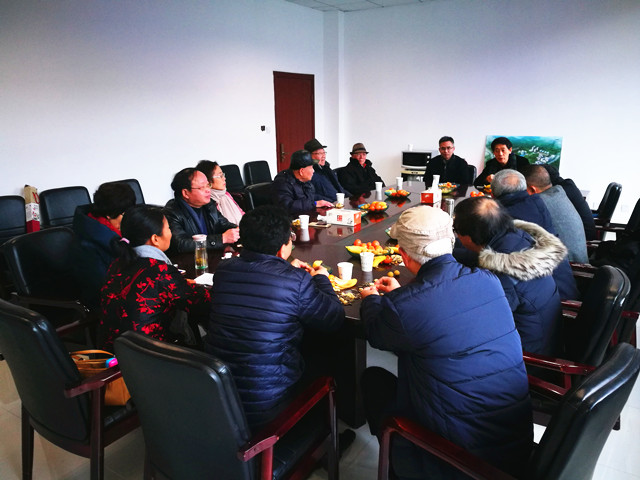 1484711418500859.jpg 20170117校级老领导座谈_副本.jpg