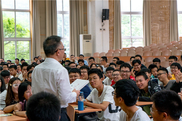 1570689598136290.jpg 黄贤策18032119-12_副本.jpg